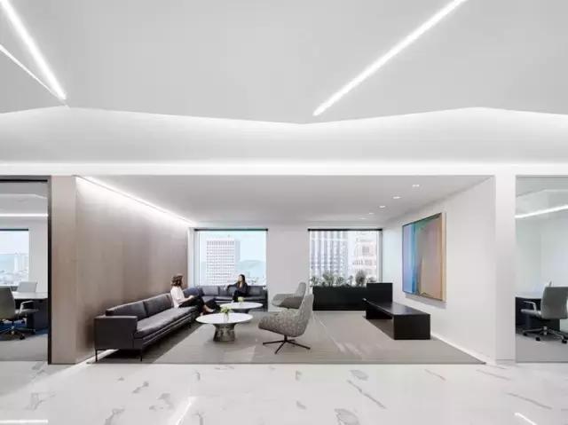 只有黑、白、灰三種顏色的辦公室？——極簡主義的設計哲學