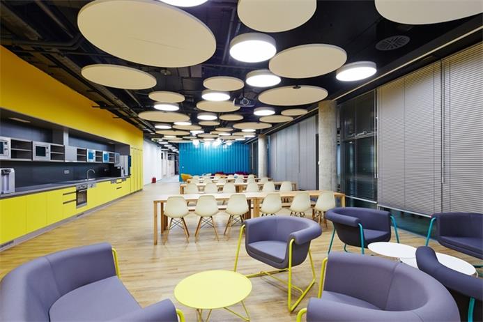 辦公空間，辦公室設(shè)計，科技公司辦公室設(shè)計，現(xiàn)代風格辦公室，在線旅行社