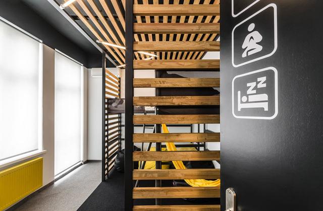 高端辦公室裝修設計經(jīng)典案例:波蘭Droids科技公司辦公室設計