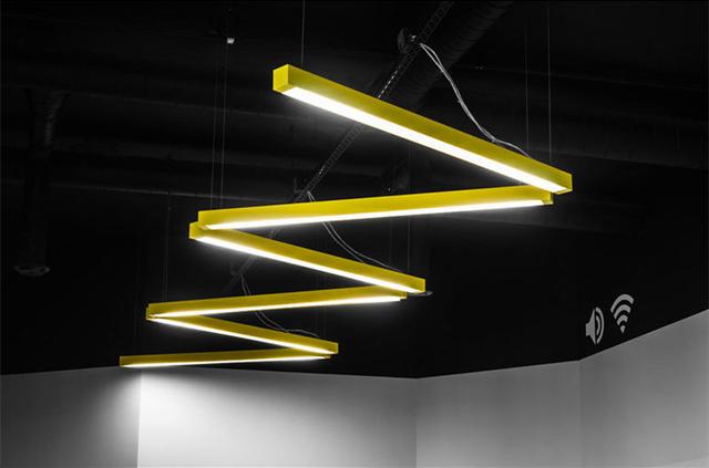 高端辦公室裝修設計經(jīng)典案例:波蘭Droids科技公司辦公室設計